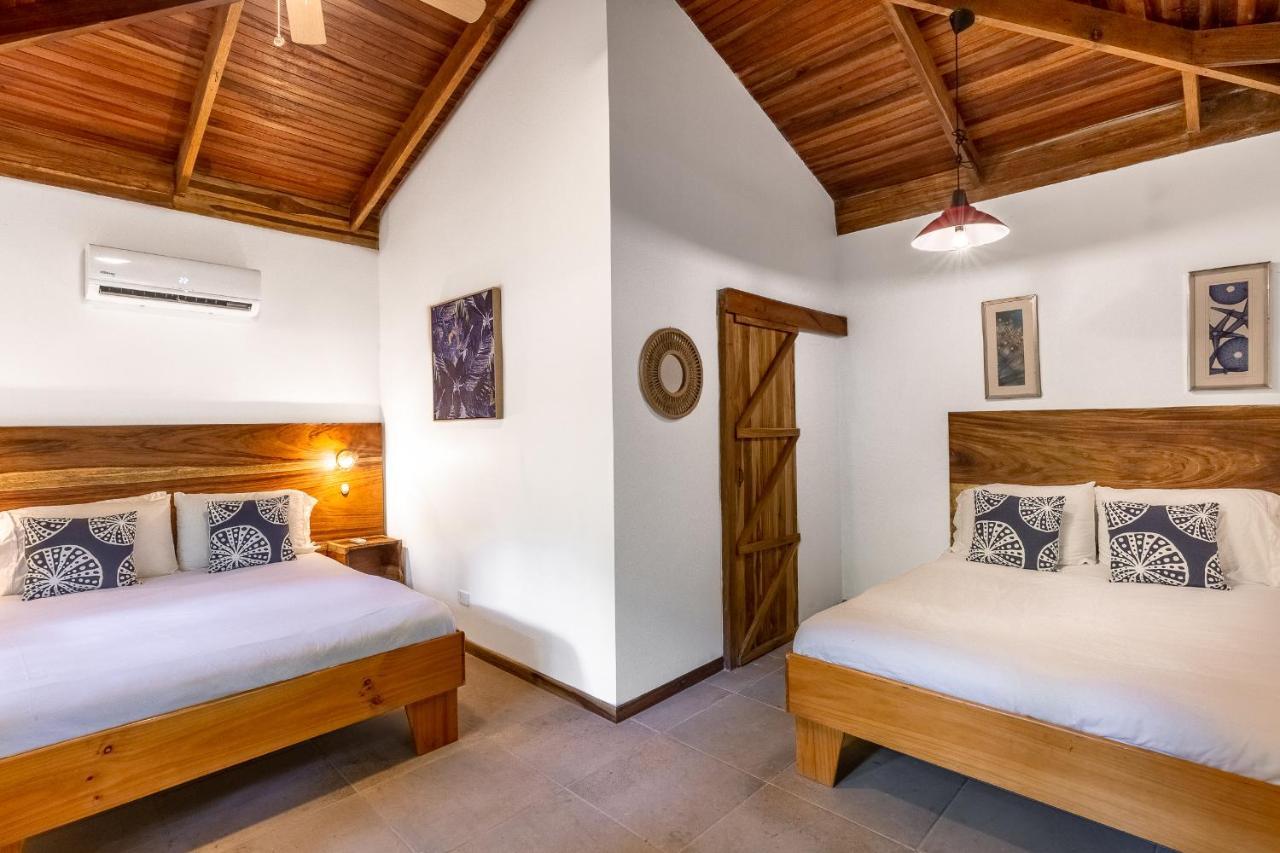 Makanas Beach Bungalows Playa Santa Teresa  Exterior photo