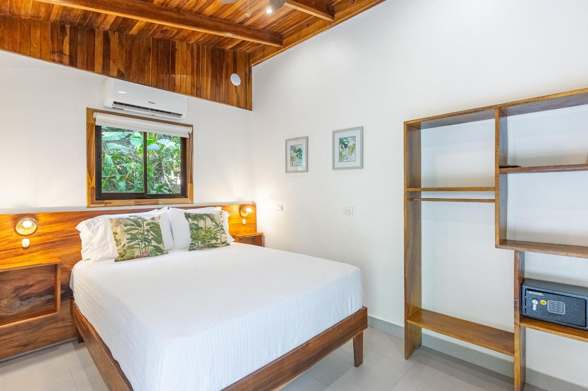Makanas Beach Bungalows Playa Santa Teresa  Exterior photo